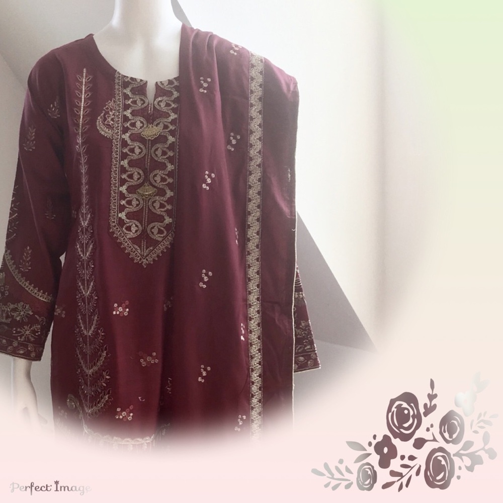 Shalwar kameez ( Brand New) .